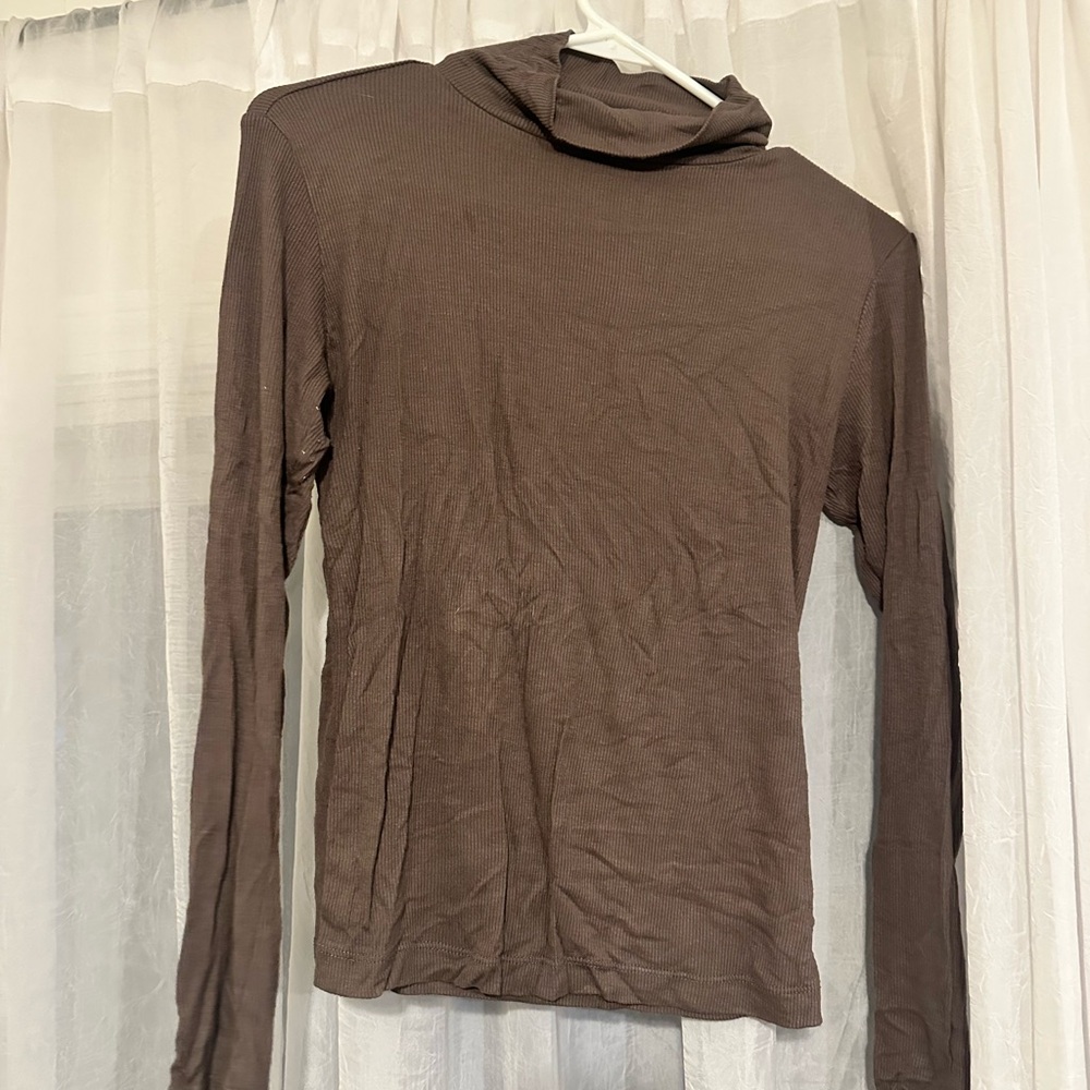 Saga Ren Brown Ribbed Turtleneck